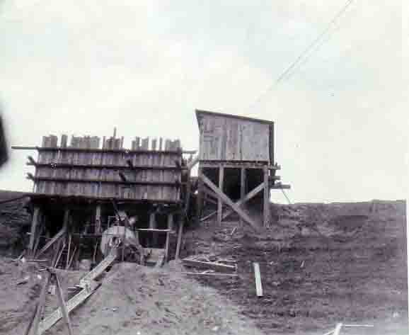 1924 Mixing plant looking west